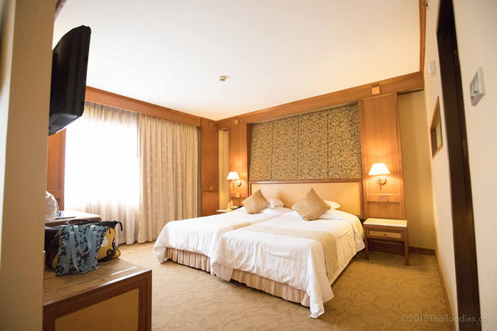 Asia Hotel Bangkok Review - Budget Friendly Rooms, Great Thai Food, Close to BTS, and Shopping!