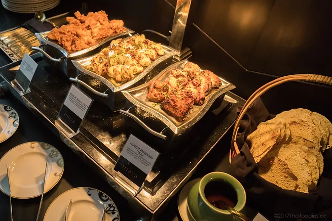 Holiday Inn Bangkok Sukhumvit S Maya Restaurant And Bar Indian Buffet