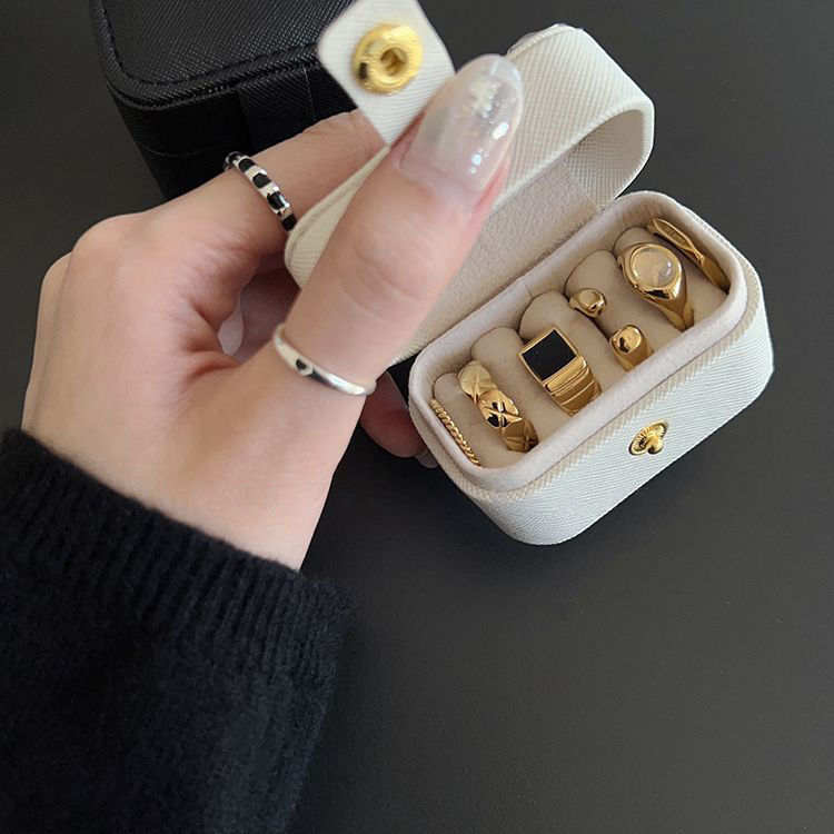 Thumbnail: Mini Luxe Case