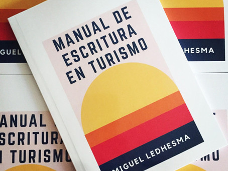 Miguel Ledhesma regala el libro Manual de Escritura en Turismo