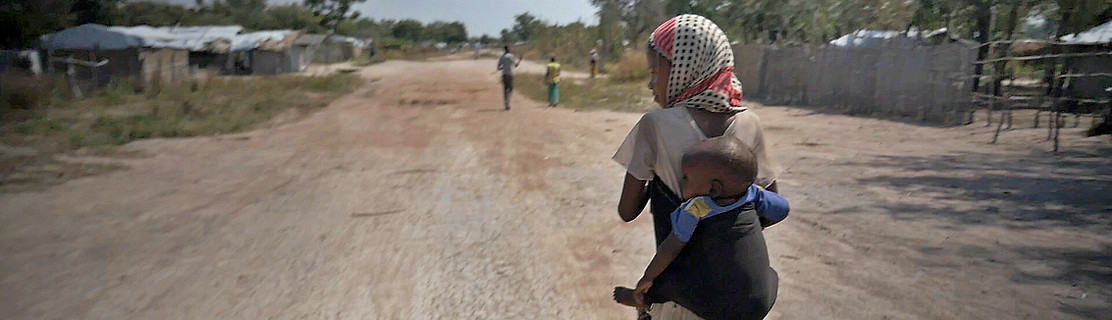 Khadija & her sister Ramata in Chad
