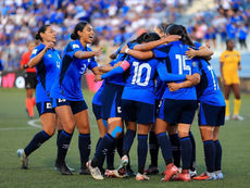 Selecta Femenina cierra noche de ensueño con goleada histórica 13-0 sobre Barbados