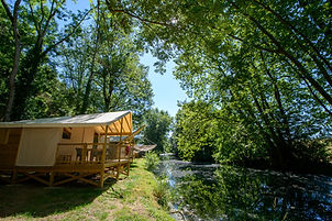 camping-riviere-trail-abbaye-valence.jpg
