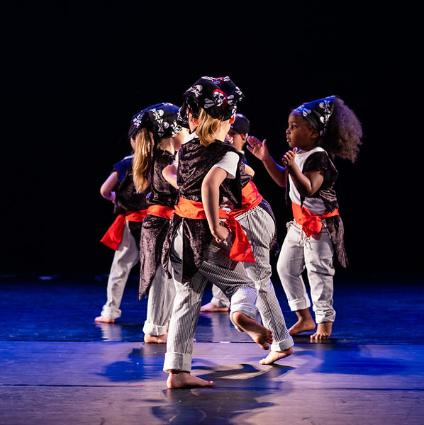 danse eveil initiation, enfant, danse jazz, modern jazz, 4-5 ans, gometz la ville, Festival Mai en scène