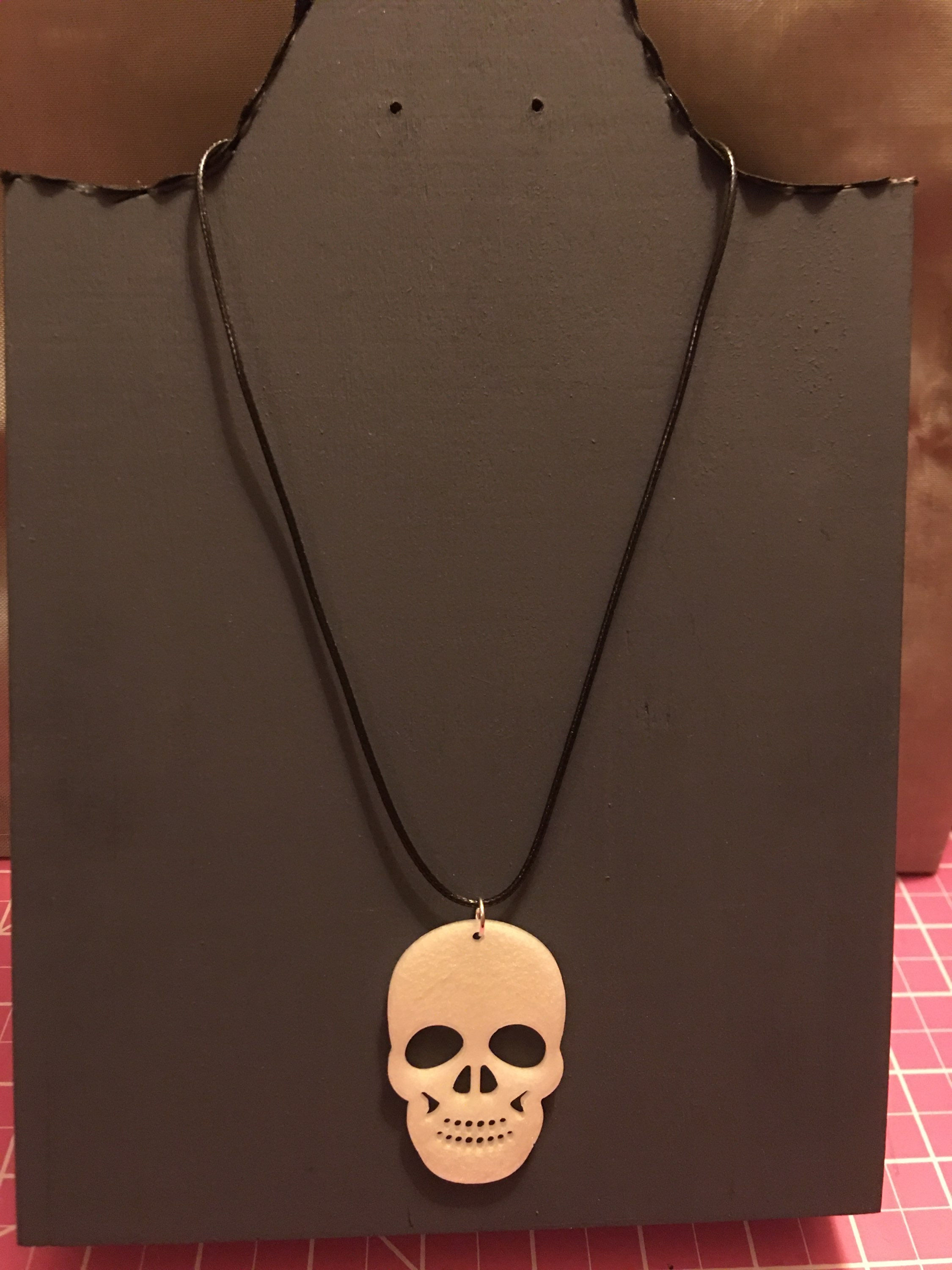 Skull Pendant Necklace 