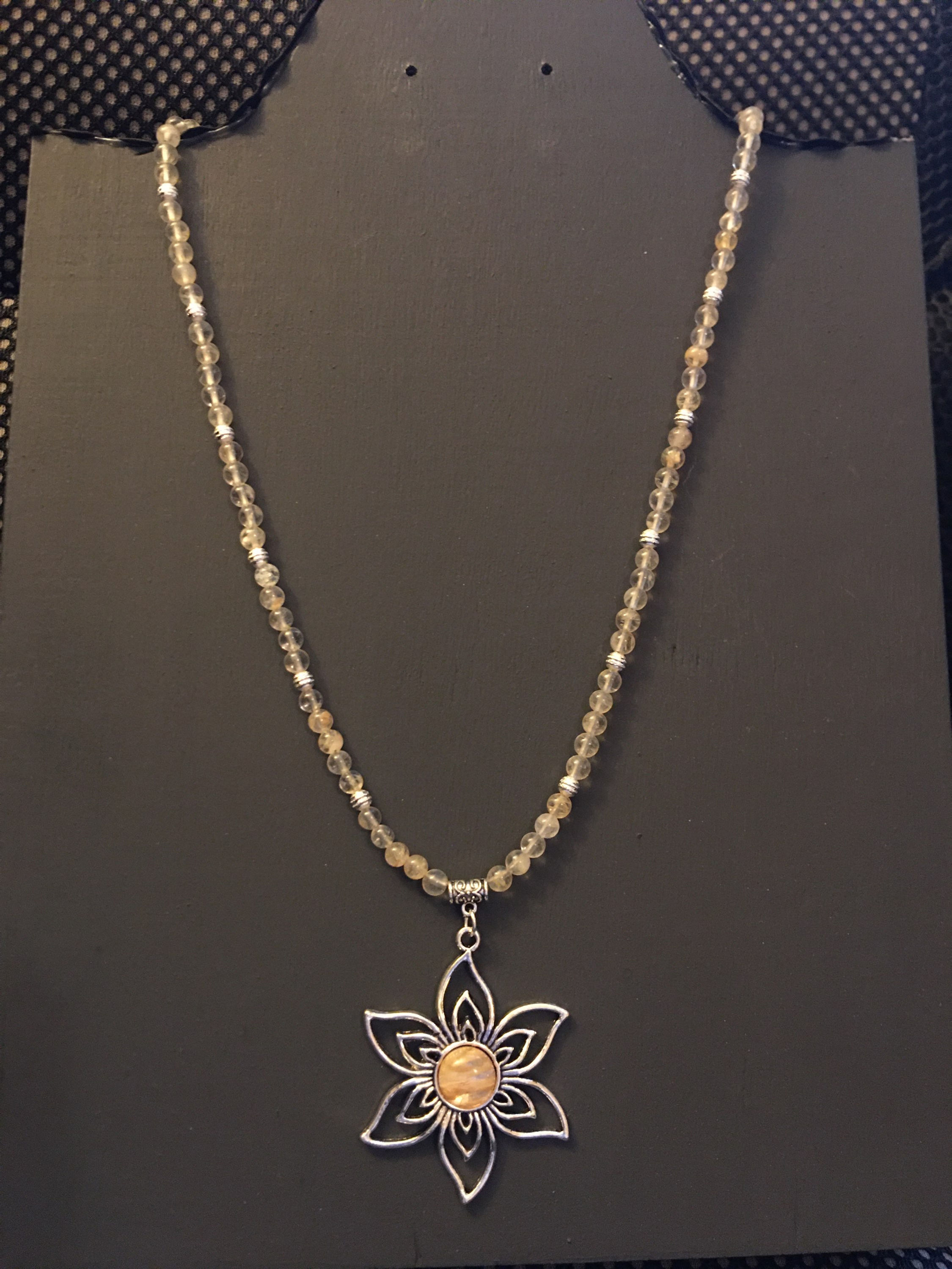 Natural Volcanic Quartz Beaded Necklace With Flower Pendant 