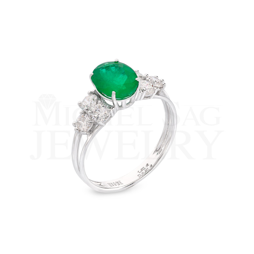 2.33 Ct Emerald Diamond Ring