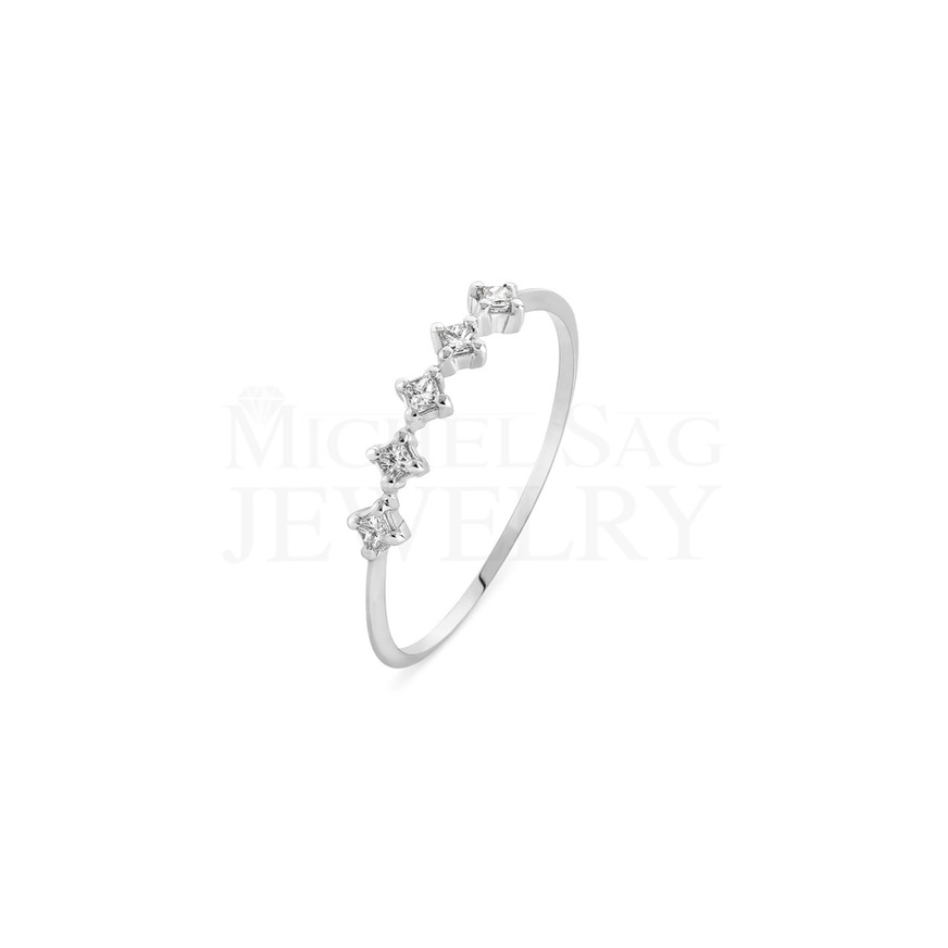 0.10 Ct Total Diamond Minimal Ring – Daily Wear & Stackable Design
