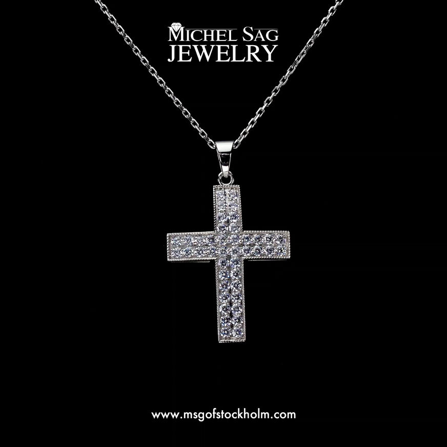 0.84 Ct Diamond Cross Pendant