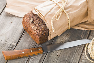Traditionellt bröd Wapped i papper
