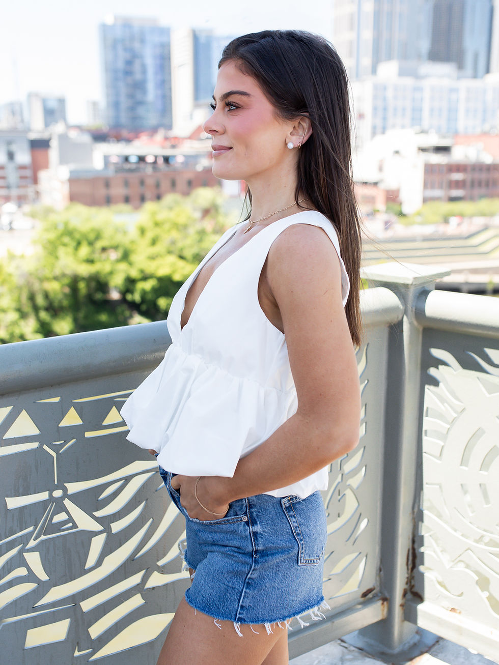 Thumbnail: white top side view