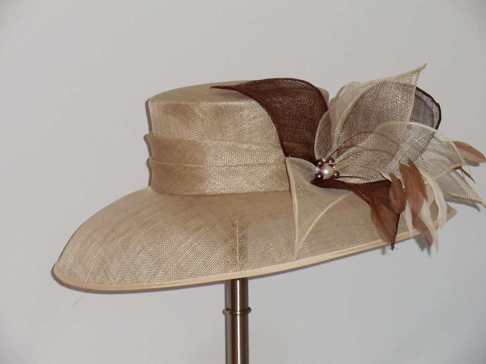 19 Linea Cream & Brown - Rental £35