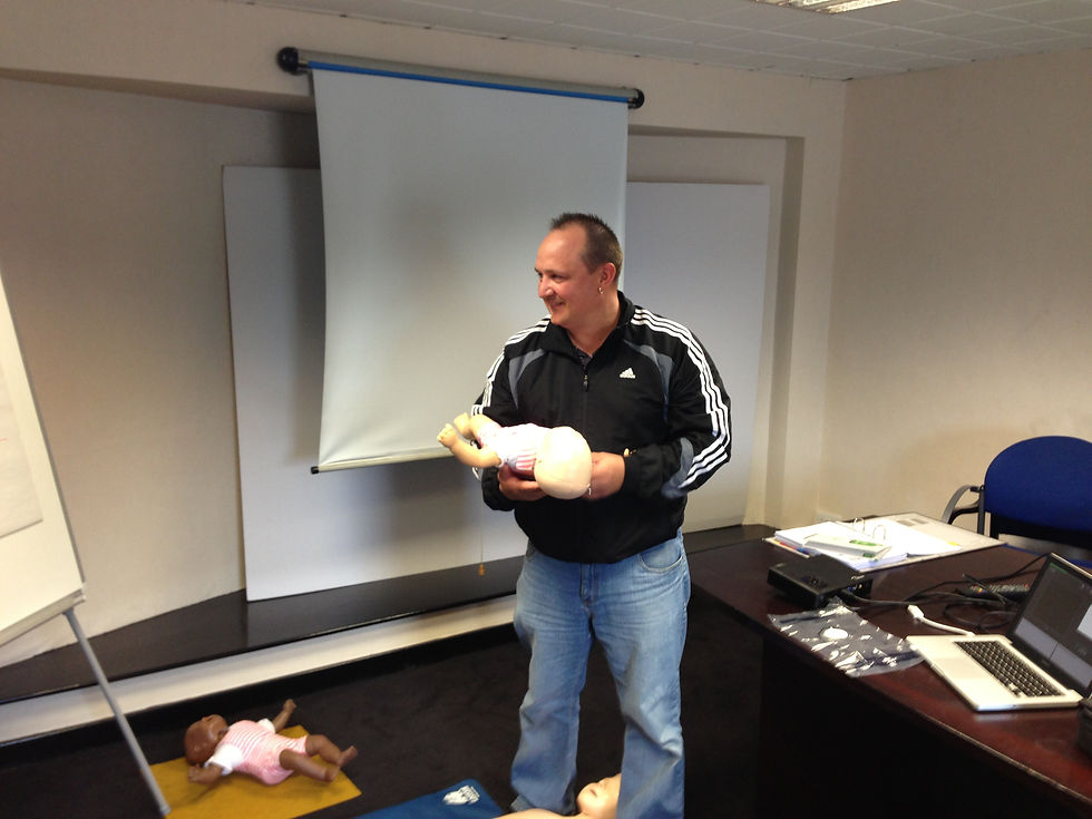 fist aid training picture