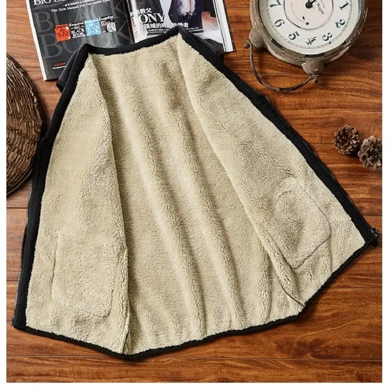 Thumbnail: Casual Sleeveless Warm Fleece Mens Vest