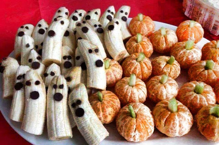 Banana ghosts and clementine pumpkins