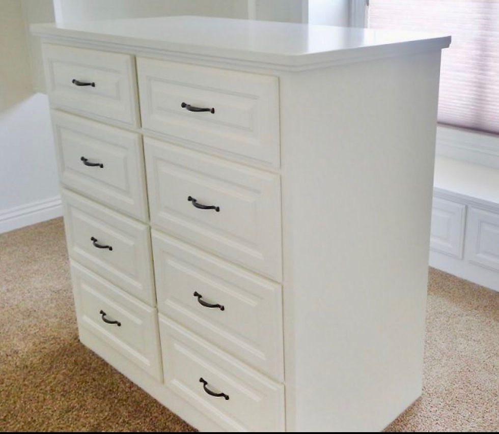 Dressing room furniture after spraypainting