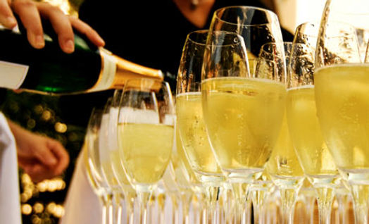 Glasses-of-Champagne460x300