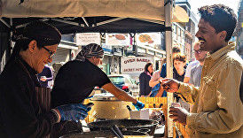 serving-healthy-vegetarian-lunch-tempeh-UK