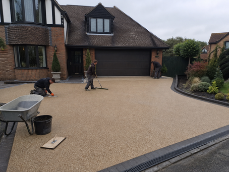 Resin Driveway Installers Burton upon Trent: What to Expect Before, During and After Installation