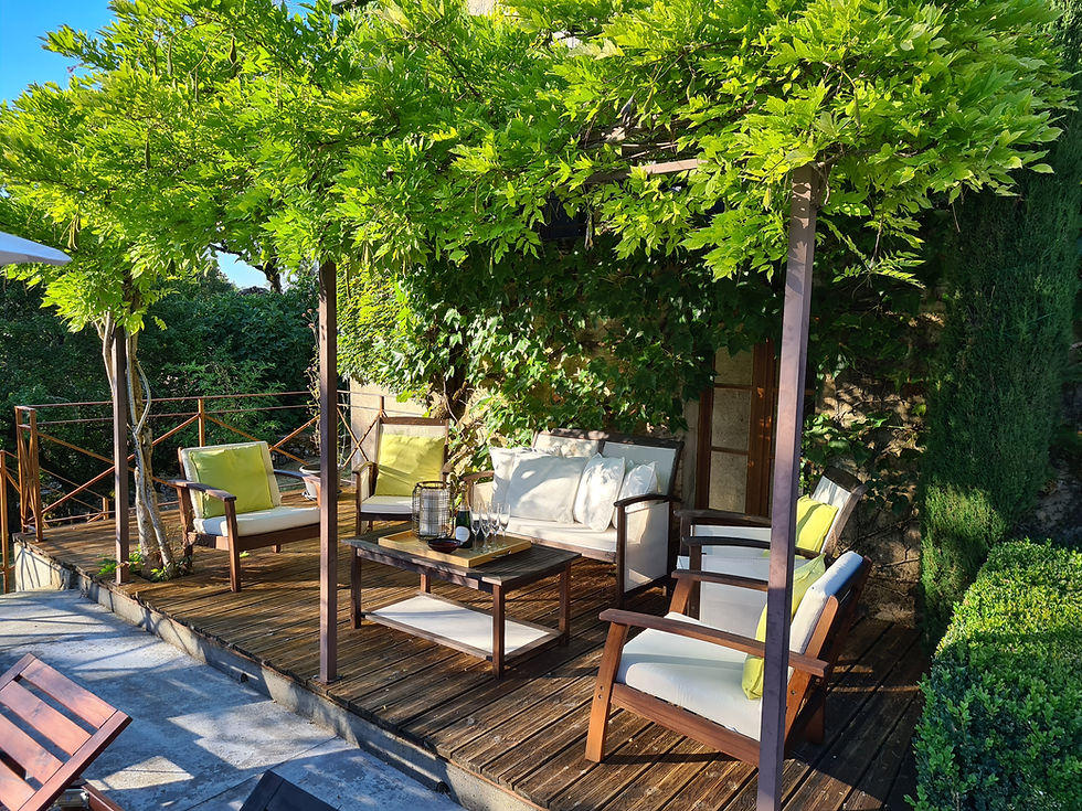La terrasse de la piscine