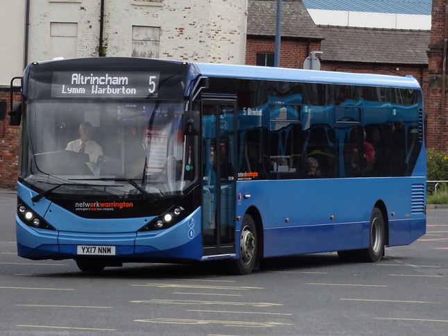 On Loan for a two week evaluation to Network Warrington is ADL Enviro200MMC demonstrator reg: YX17 NNM. Seen in Warrington Interchange working a service No: 5 to Altrincham