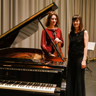 Christina Tsiakiris, Keiko Hattori by Ulrich Höfer