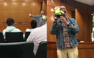 ALUMNOS ARROJAN PELUCHE DE DR. SIMI A SU PROFESOR Y LE 'CUMPLEN UN SUEÑO' | VIDEO