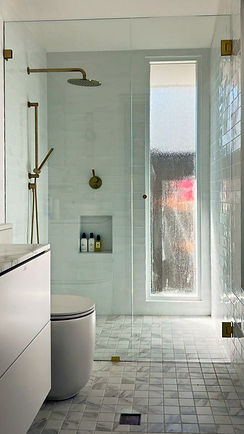 Glass shower partition with sleek modern design