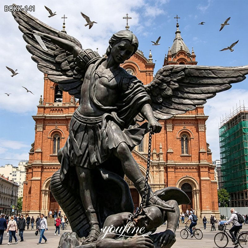 The angel statue with wings