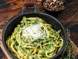 Pasta with Spinach Basil Pesto