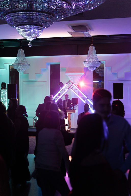 services de dj à la salle de réception rizz Montréal