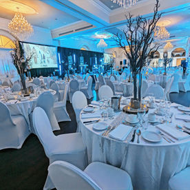 Technical, audiovisual, and décor management, along with artist coordination and a photo booth, for the PMA Assurances gala at the Hôtel Montfort in Nicolet. Table and chair styling and decor.