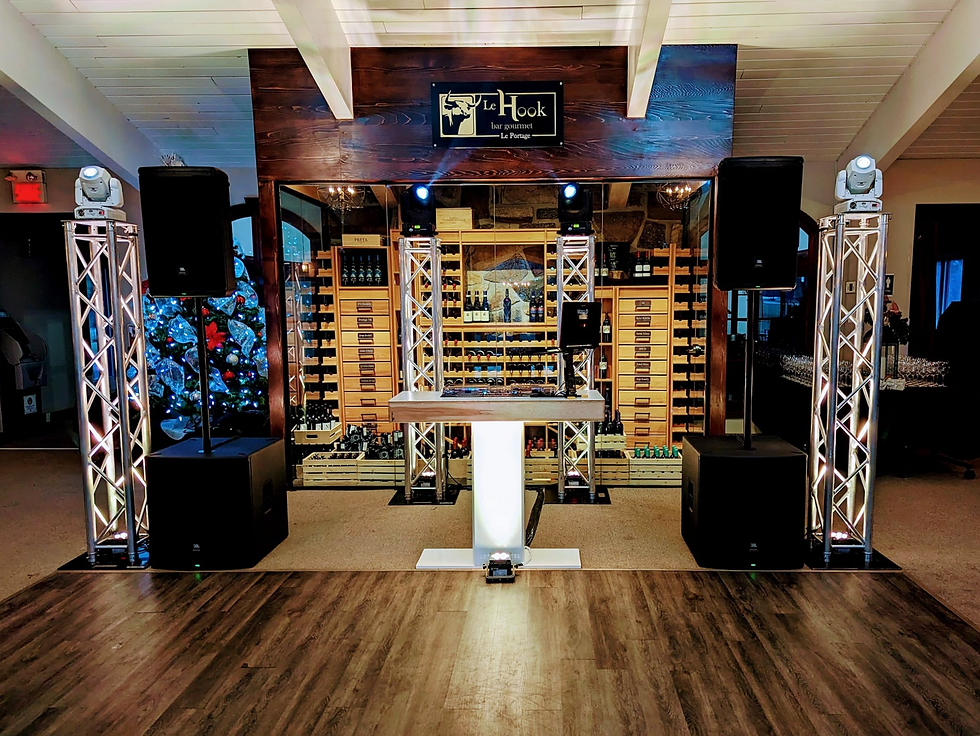 DJ Master D et DJ Pulse, animation du party de bureau de noel des cols blancs de la ville de Repentigny, au Club de Golf le Portage de l'Assomption