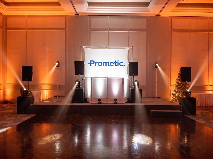 services audiovisuels et DJ pour soirée gala au Château Royal de Laval