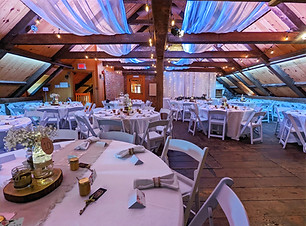 Wedding decoration services at the Moulin Seigneurial de Pointe-du-Lac