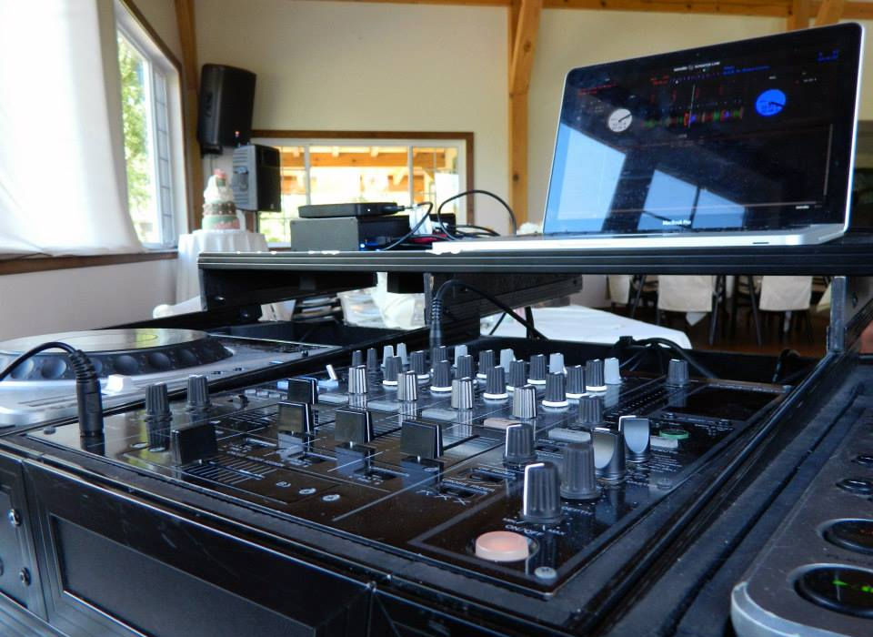 DJ et animation de mariage au Mouton Village, St-Charles-sur-Richelieu, Montérégie