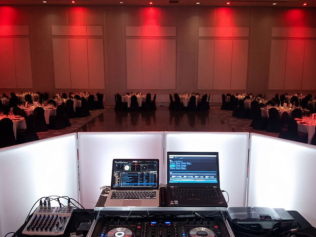 services techniques et animation pour gala au Château Royal de Laval