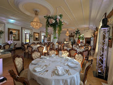 Planification, coordination, services techniques, animation et DJ pour un mariage au Château Saint-Antoine