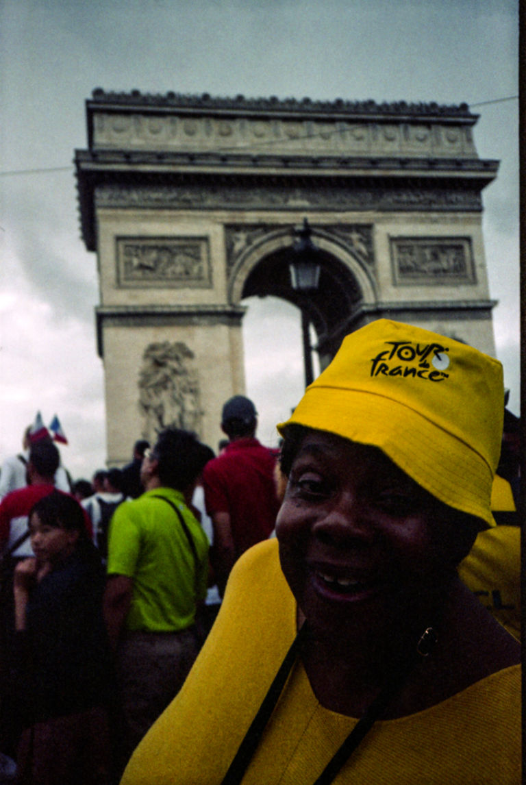 All yellow, Paris, 2023
