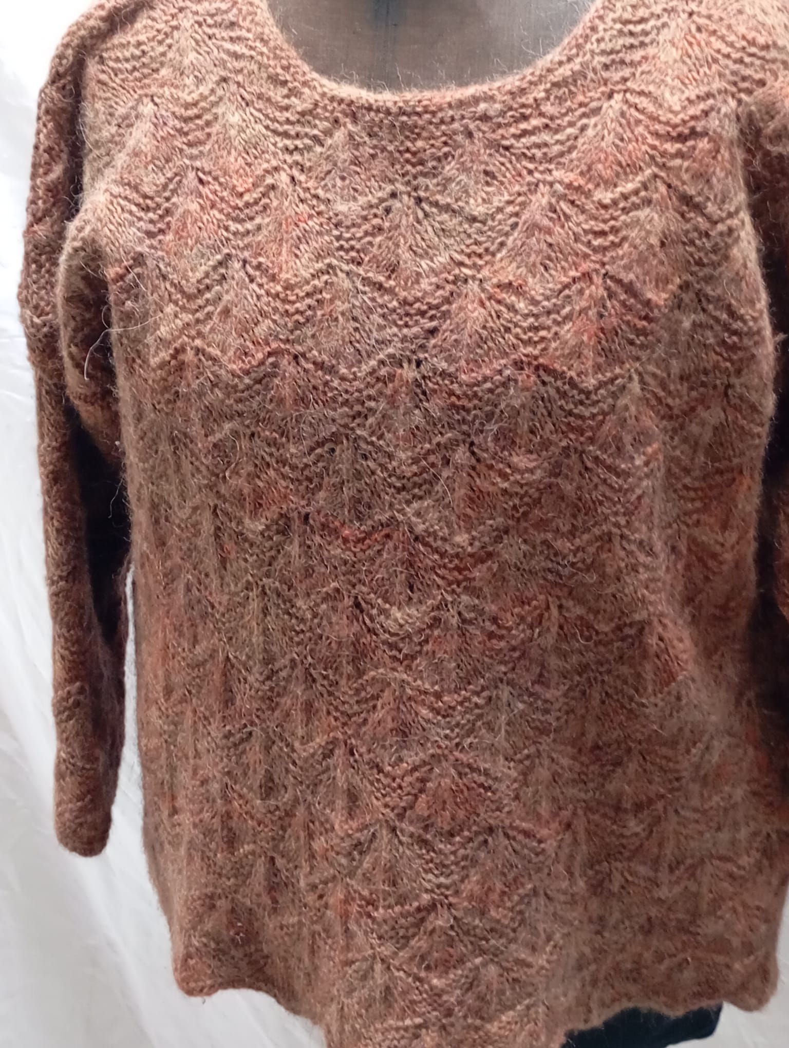 Handgestrickter Pullover Sirella – Meliert