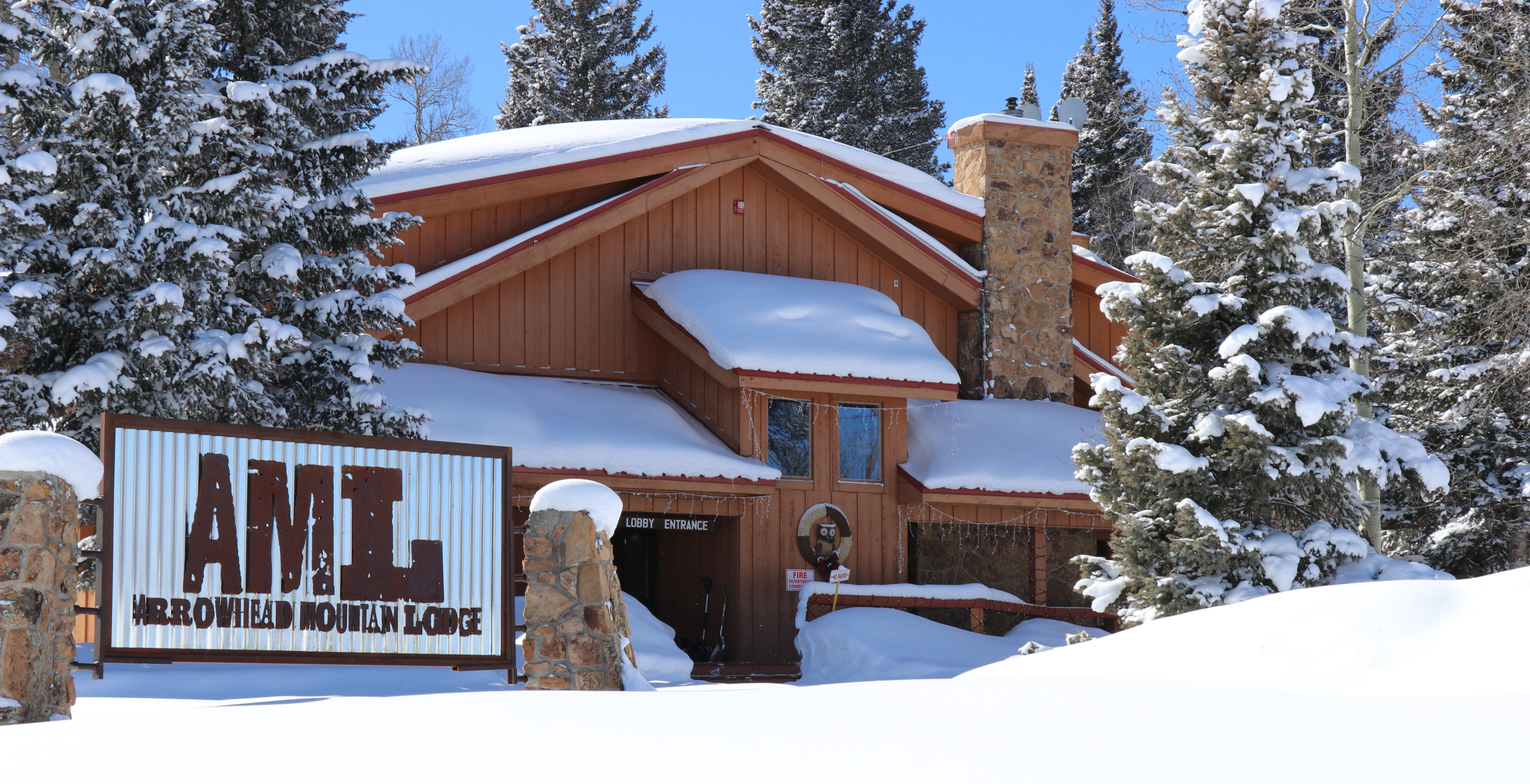 Restaurant & Hotel | Arrowhead Mountain Lodge | Colorado