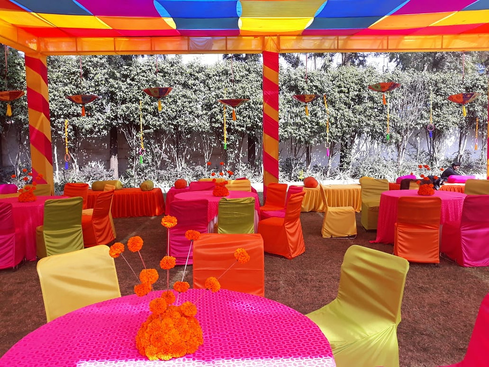 Seating arrangements and decor