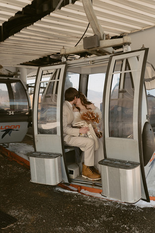 Couple during first look for loon mountain elopement day