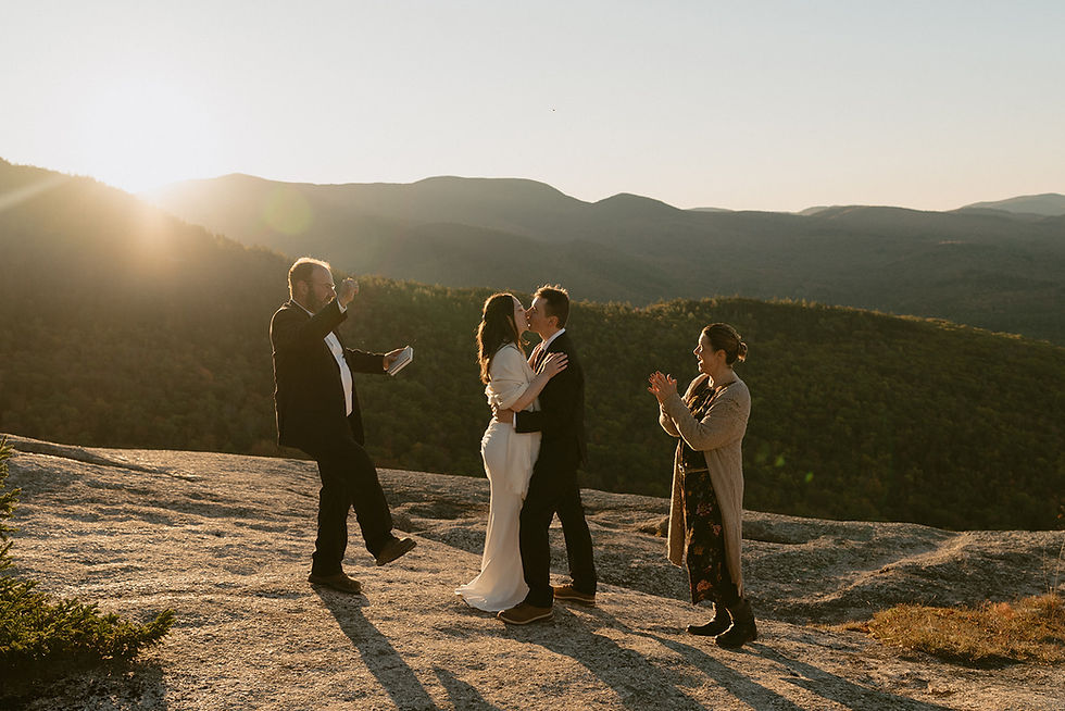 ELOPING BUT STILL WANT FAMILY INVOLVED? HERE'S HOW TO INCLUDE FAMILY IN YOUR ELOPEMENT