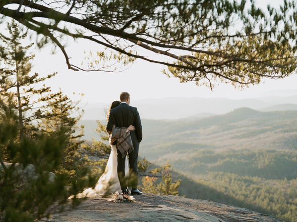 How to Elope in New Hampshire – Everything you need to know to plan your New Hampshire Elopement or Micro Wedding in 2025