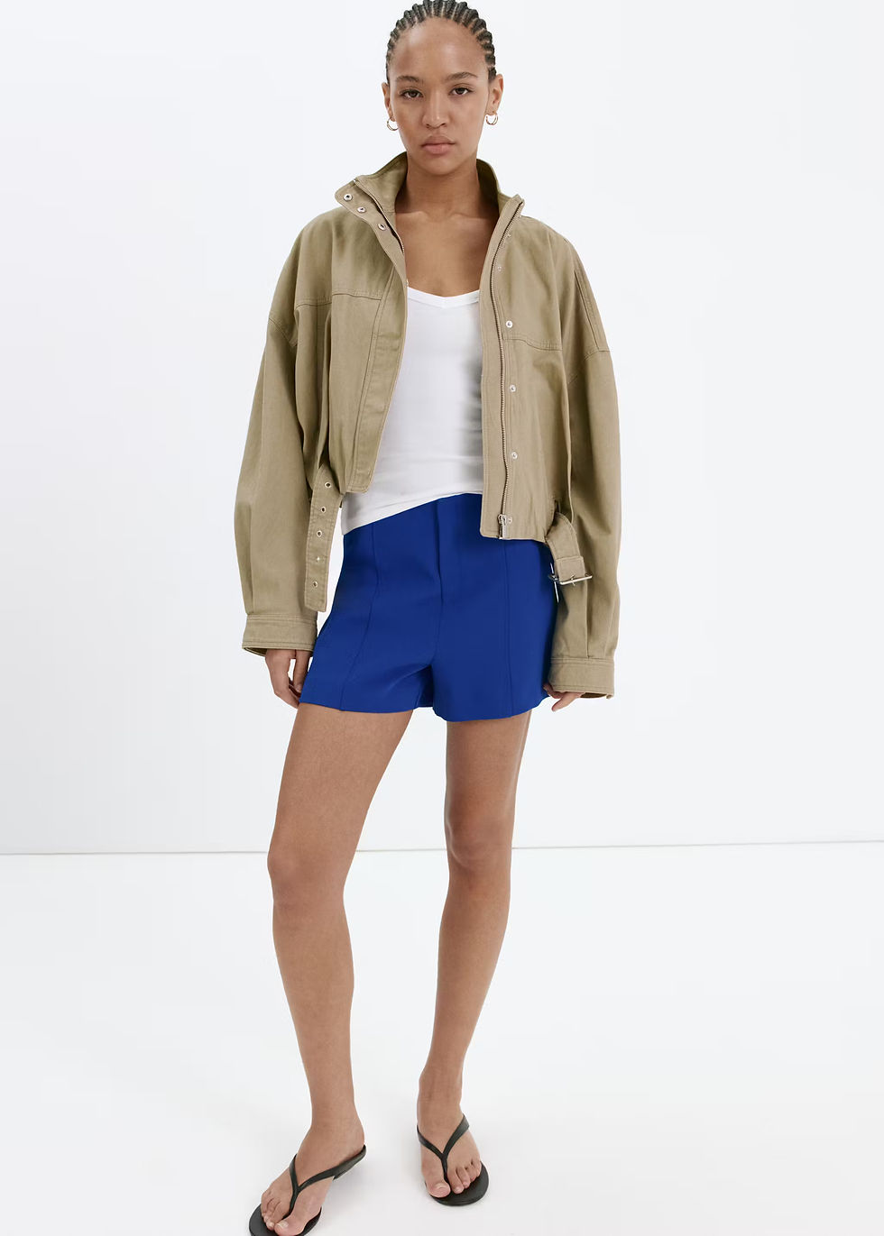 Thumbnail: High-waisted stitched shorts