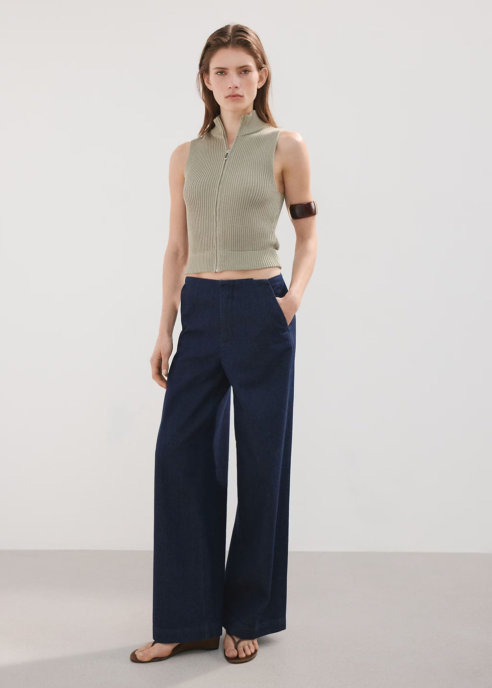 Thumbnail: Wide leg mid-rise jeans
