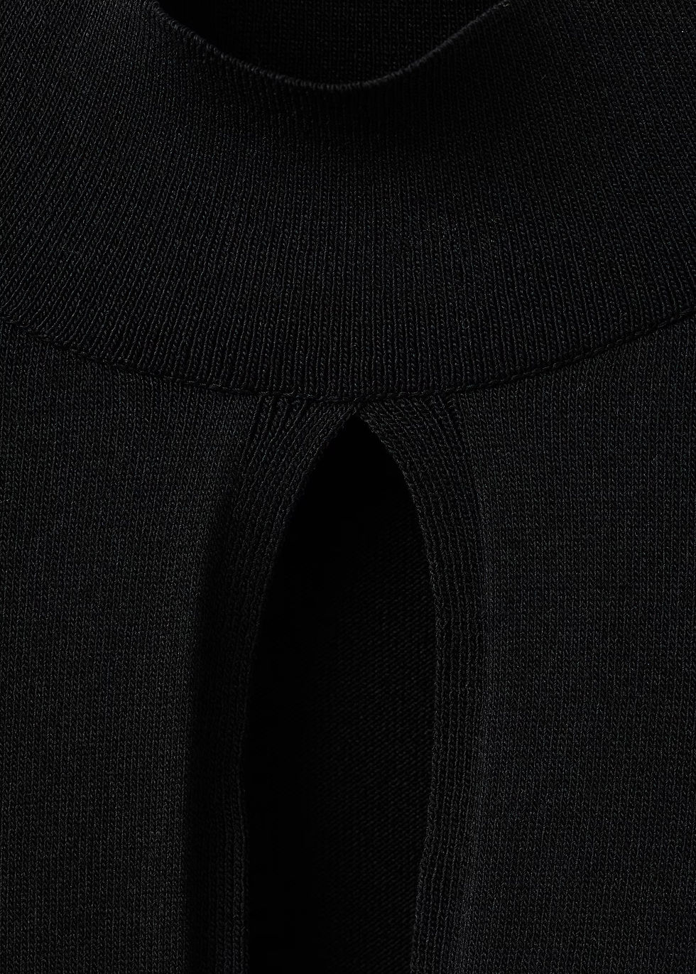 Thumbnail: Sweater Haunted