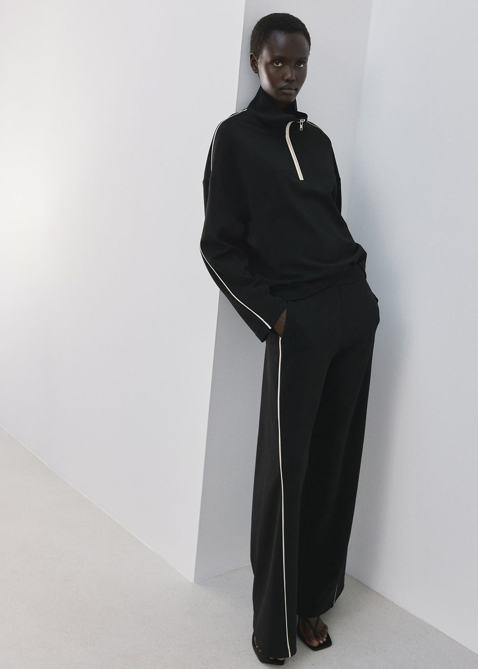 Thumbnail: Sweatshirt Turtleneck with zip