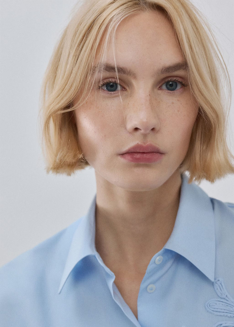 Thumbnail: Floral embroidered shirt